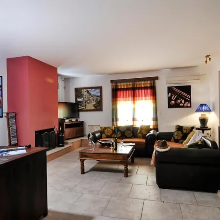 Jazz Rock With Large Private Pool * גאוביה